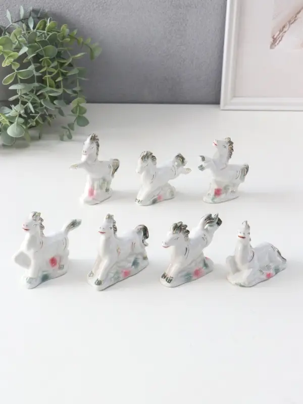 Сувенир керамика Сувенир керамика "Лошадки резвятся" цветные с золотом набор 7 шт 7,4х2,7х7 см