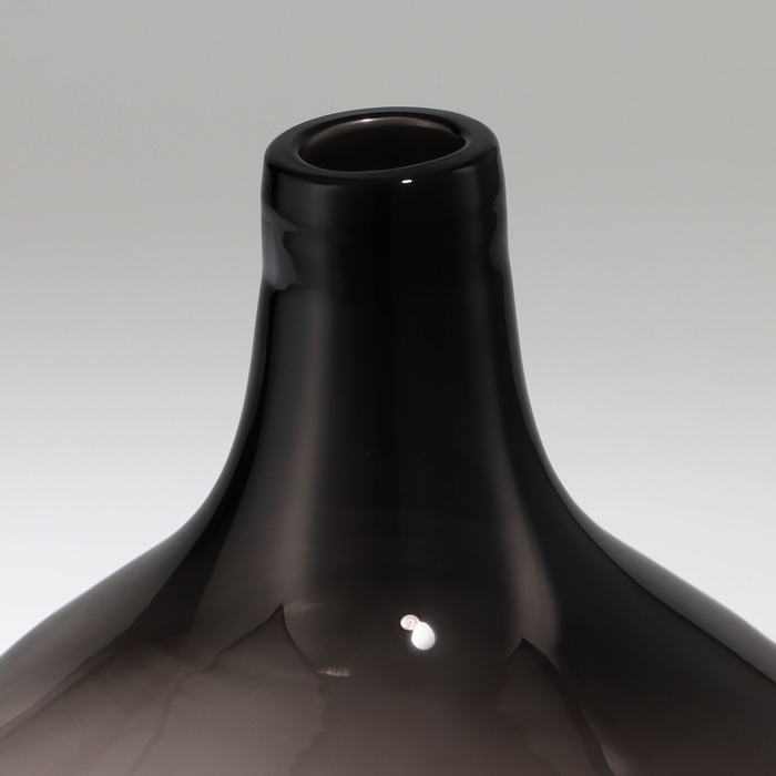 Ваза для цветов «Винтаж» из прозрачного серого стекла 20 х 14 х 14 см Ваза для цветов «Винтаж» из прозрачного серого стекла 20 х 14 х 14 см