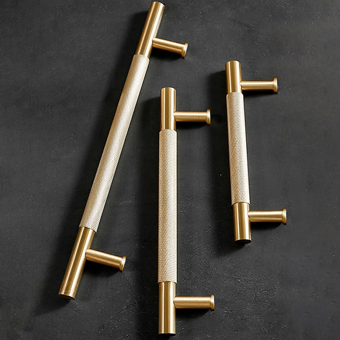 Ручка-рейлинг CAPPIO PIMPLY, d=12 мм, м/о 96 мм, цвет золото Ручка-рейлинг CAPPIO PIMPLY, d=12 мм, м/о 96 мм, цвет золото