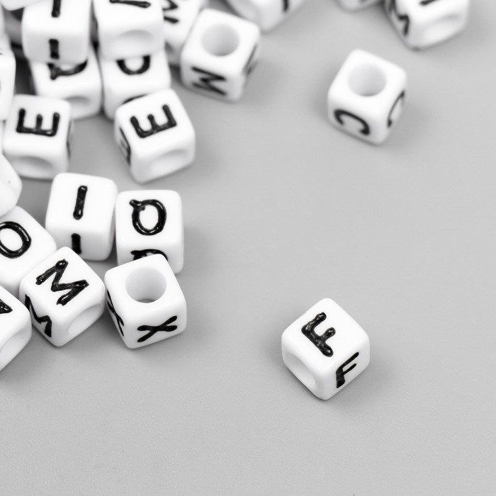 Набор бусин с английскими буквами Набор бусин с английскими буквами "Астра" 6х6 мм, 150 шт/упак