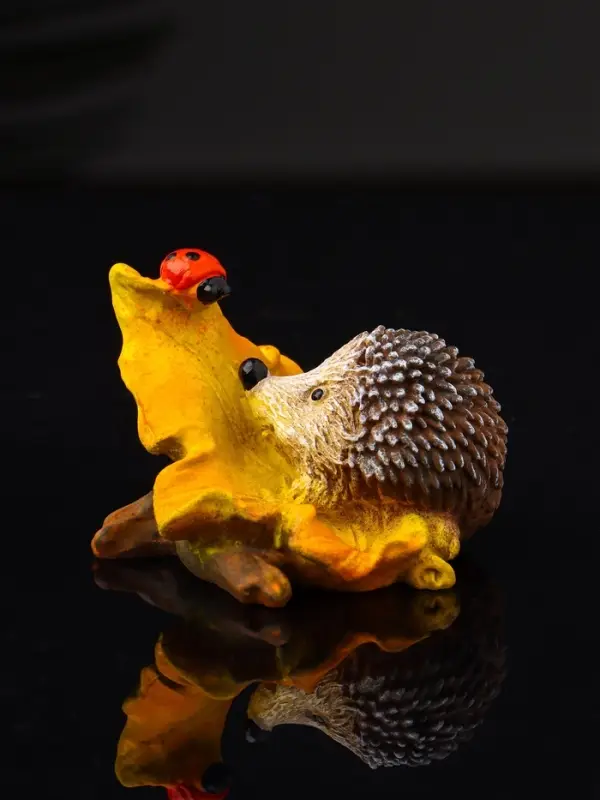 Фигура  Фигура "Ежик с божьей коровкой" 3.7х6х6.5 см