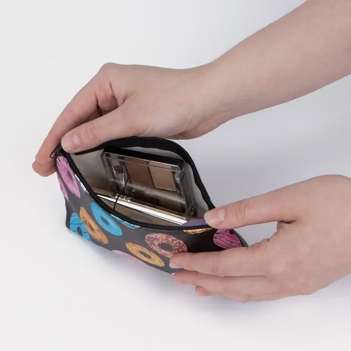 Косметичка на молнии, цвет чёрный/разноцветный