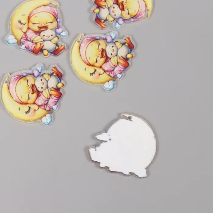 Декор для творчества акрил Декор для творчества акрил "Утёнок в пижамке сладко спит на месяце" 3х3х0,2 см