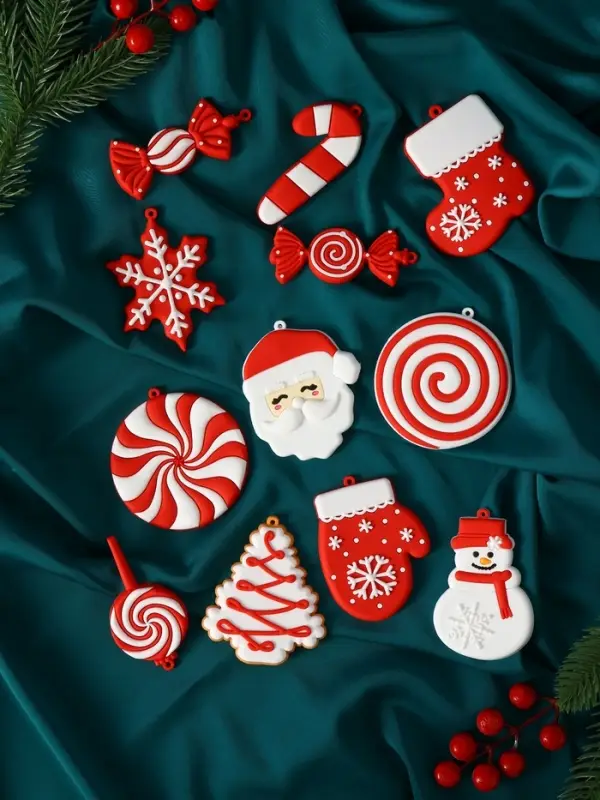 Набор украшений пластик 12 шт "Карнавал" 7 см и 8 м, красный