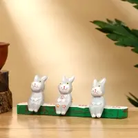 Сувенир «Зайки на скамейке», 18×4×6 см, дерево