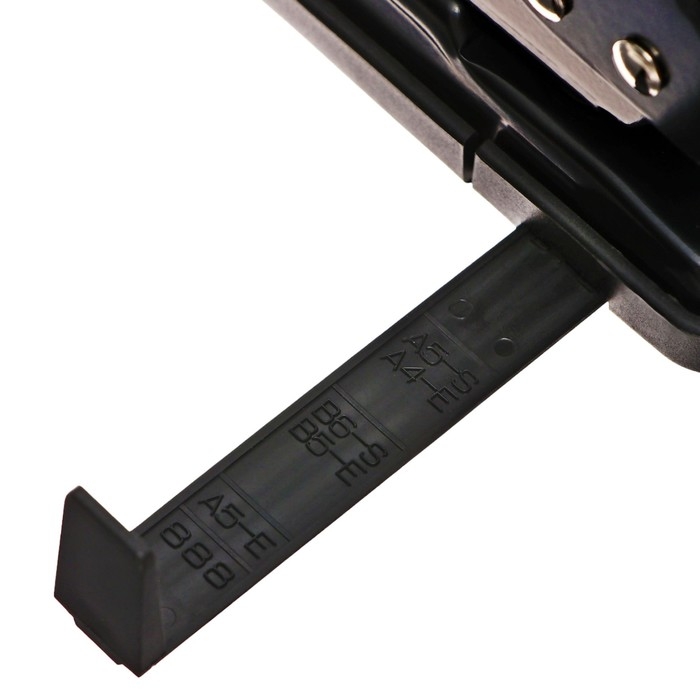 Дырокол металлический 40 листов, Berlingo, с линейкой, чёрный Дырокол металлический 40 листов, Berlingo, с линейкой, чёрный