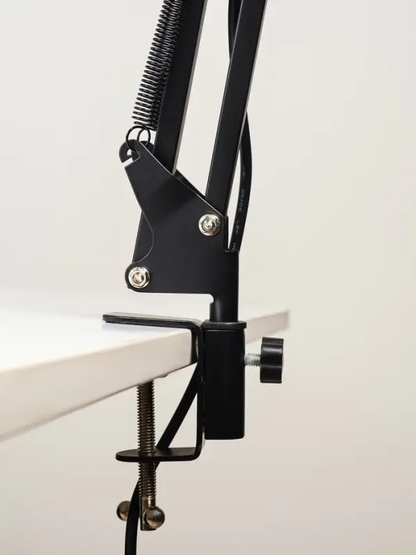 Микрофон конденсаторный Music Life золотой: кабель, ветрозащита, стойка