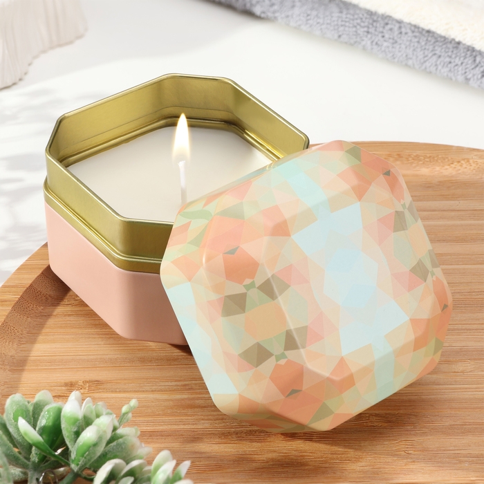 Свеча ароматическая в банке  Свеча ароматическая в банке "Aromatic Candle", лимон, базилик и мандарин, большая