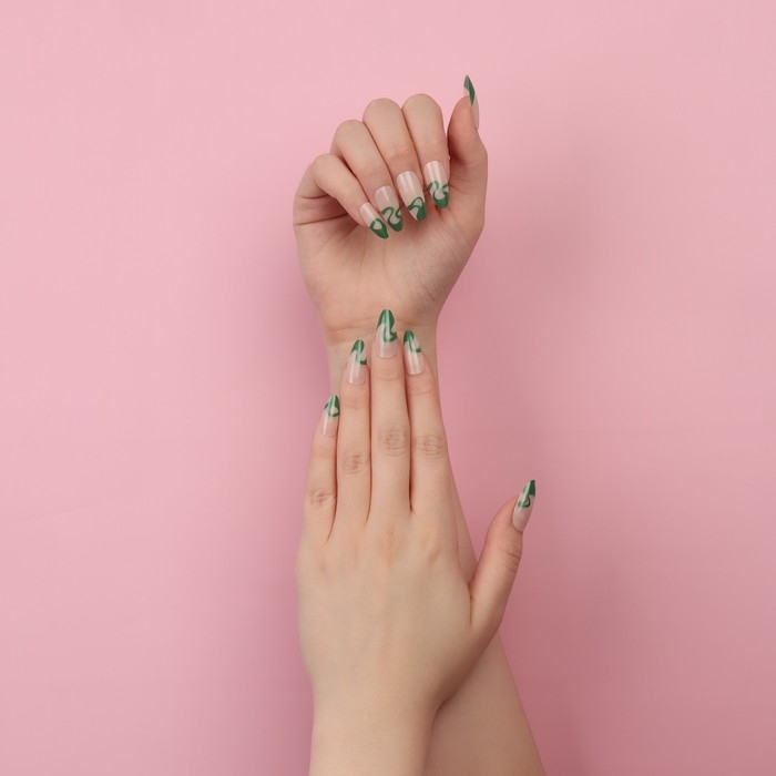 Накладные ногти «Pattern», 24 шт, с клеевыми пластинами, форма миндаль, бежевые, зелёные