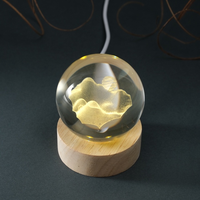 Сувенир стекло подсветка  Сувенир стекло подсветка "Шар. Геометрия Горы" d=6 см подставка дерево, USB