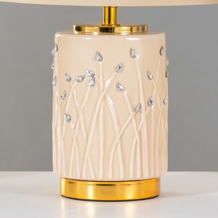 Настольная лампа Амелия E14 40Вт бежево-золотой 24х24х37 см RISALUX Настольная лампа Амелия E14 40Вт бежево-золотой 24х24х37 см RISALUX