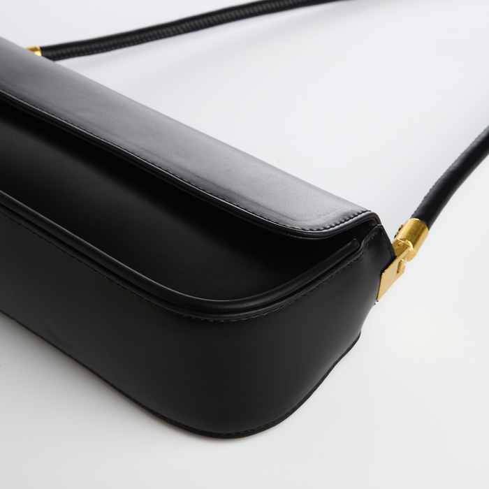 Сумка женская, багет, на магните, цвет чёрный Сумка женская, багет, на магните, цвет чёрный