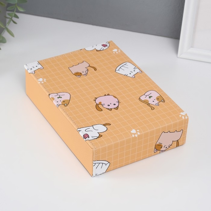 Шкатулка кожзам для украшений с зеркалом  Шкатулка кожзам для украшений с зеркалом "Котики" жёлтая 15х21,5х5,5 см