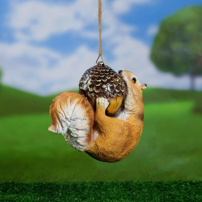 Подвесной декор  Подвесной декор "Белка на желуде" 17х17х8см