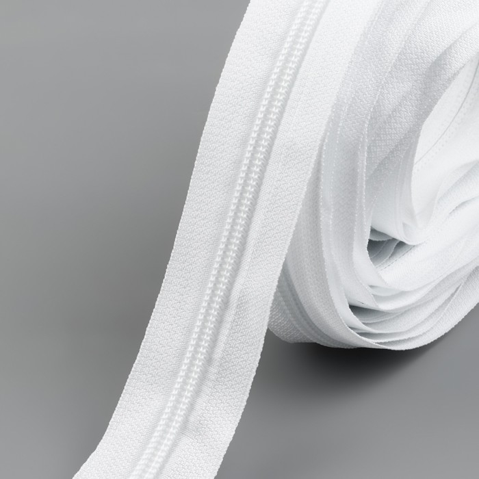 Набор: рулонная молния «Спираль» №5, 10 м, 20 бегунков, 40 верхних ограничителей, 20 нижних ограничителей, цвет белый Набор: рулонная молния «Спираль» №5, 10 м, 20 бегунков, 40 верхних ограничителей, 20 нижних ограничителей, цвет белый