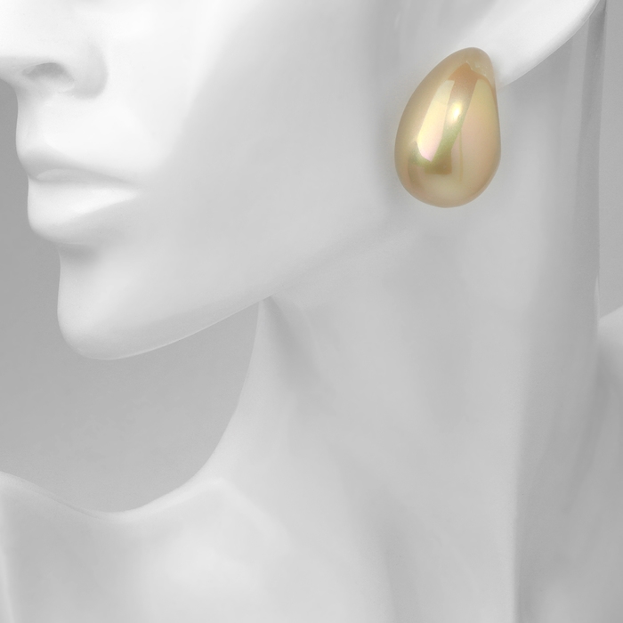 Серьги пластик «Капля» гладкие мах, цвет бежевый Серьги пластик «Капля» гладкие мах, цвет бежевый