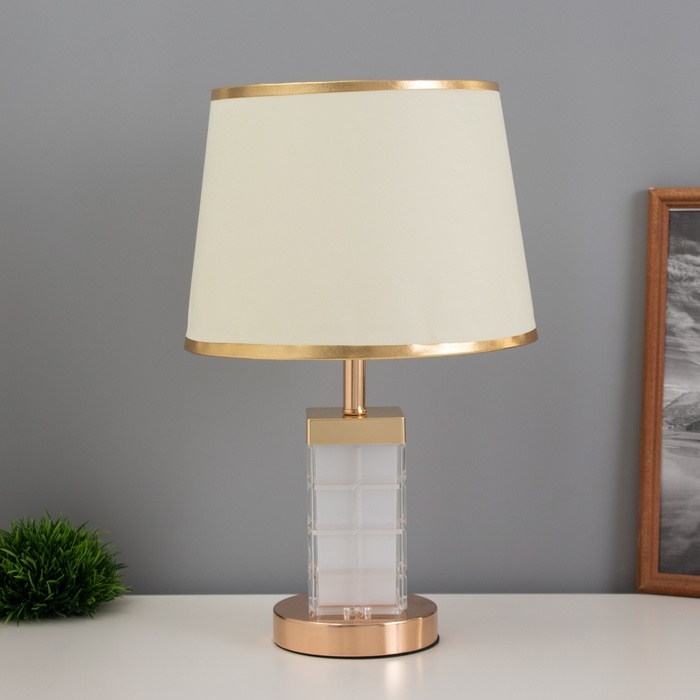 Лампа настольная Лампа настольная "Корона" 1х40Вт Е27 1х3Вт LED золото 23х23х43см