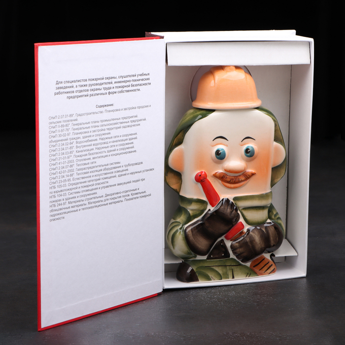 Штоф фарфоровый «Пожарный», 0.4 л, в упаковке книге Штоф фарфоровый «Пожарный», 0.4 л, в упаковке книге