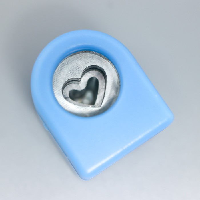 Набор фигурных дыроколов в сундуке (набор 36 шт) с держателем 20х26х4 см МИКС Набор фигурных дыроколов в сундуке (набор 36 шт) с держателем 20х26х4 см МИКС