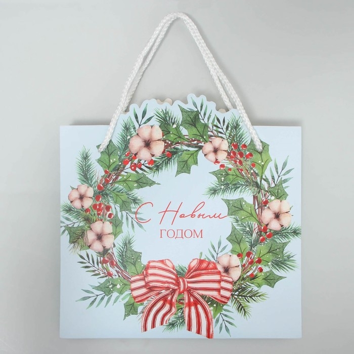 Пакет подарочный новогодний «Венок», 25 х 26 х 10 см, Новый год Пакет подарочный новогодний «Венок», 25 х 26 х 10 см, Новый год