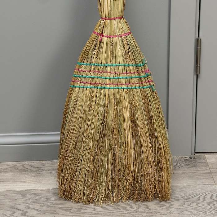 Веник 4-х лучевой 5-ти прошивной «Сорго», 400 гр, 95 см Веник 4-х лучевой 5-ти прошивной «Сорго», 400 гр, 95 см