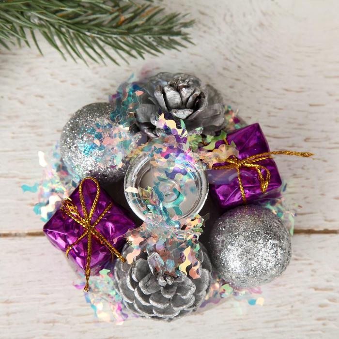 Подсвечник на одну свечу  Подсвечник на одну свечу "Мишура волна" шишки, шарик, подарки, 7,5х3,5 см отв d-2 см