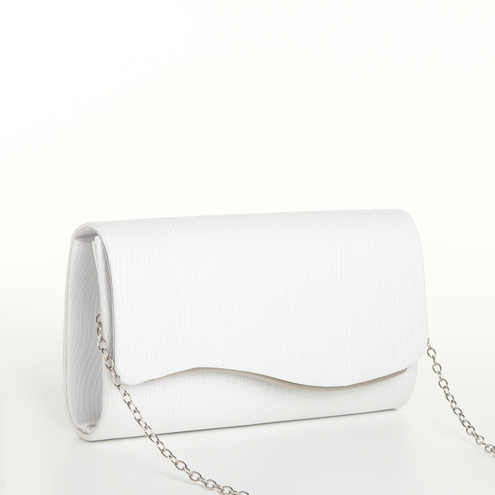 Сумка-клатч на магните, цвет белый