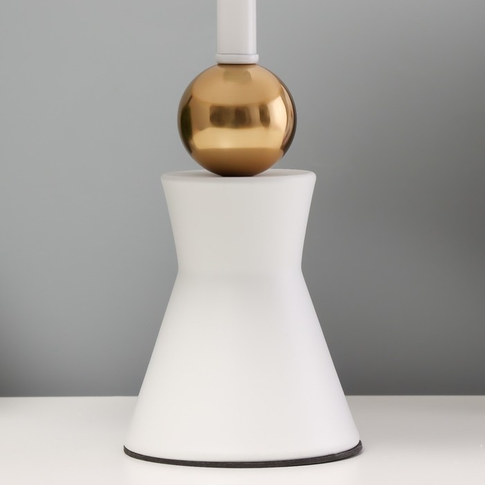 Настольная лампа Настольная лампа "Анси" Е27 40Вт бело-золотой 23х23х40 см