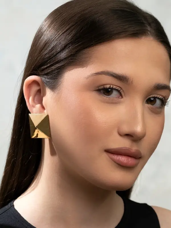 Серьги клипсы для ушей QF &laquo;Тренд. Квадрат&raquo;, металл, цвет золото