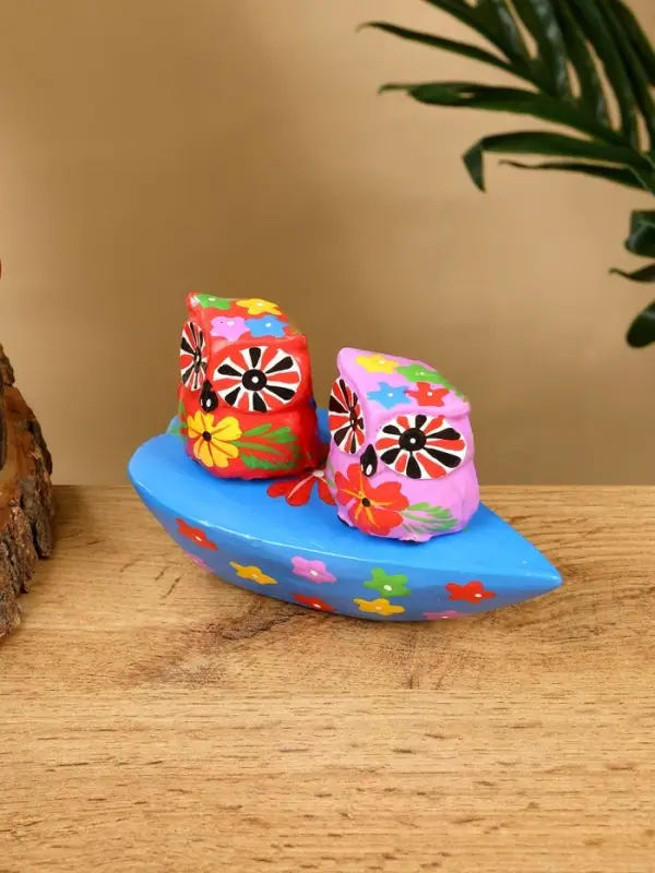 Сувенир "Пара совят" дерево 14х7х9 см, цв. красный/сиреневый