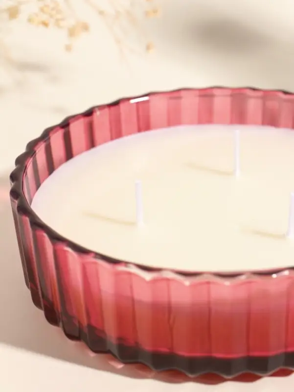 Ароматическая свеча в шкатулке &laquo;Красная&raquo;, 3 фитиля, роза, 13.3&times;13.3&times;9.5 см