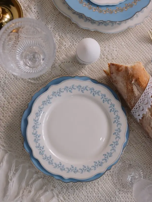 Тарелка WY Royal blue, d=20 см, фарфор, белая