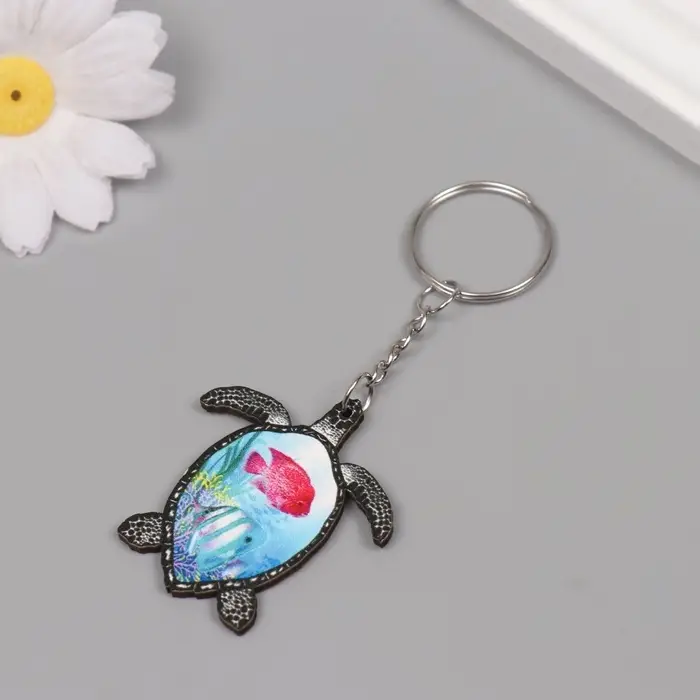 Брелок дерево "Черепаха с рыбками на панцире" 4,4х4х0,3 см