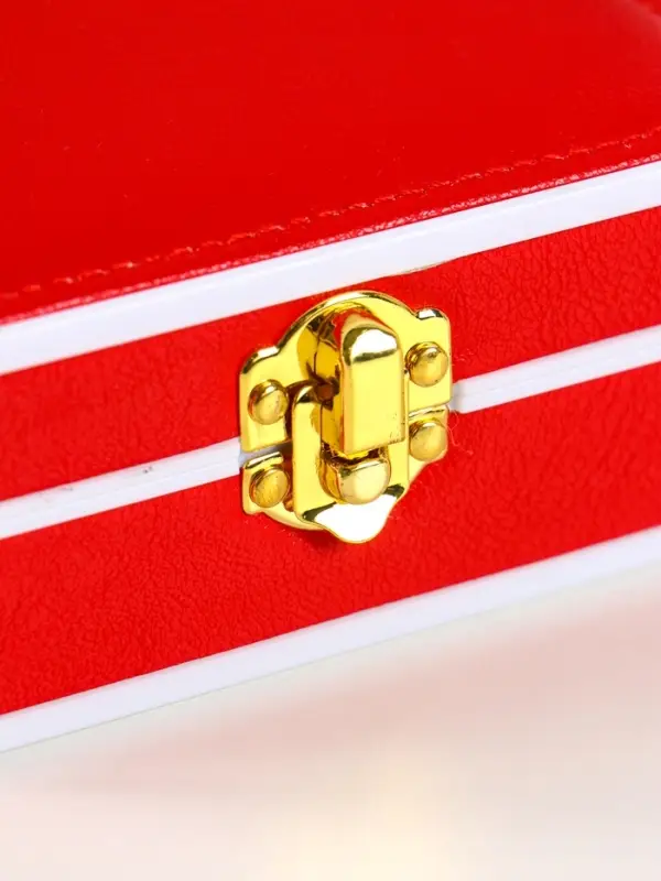 Шкатулка пластик, кожзам для украшений 6 ячеек, 10 полос, красная 13,5х11,5х5,5 см