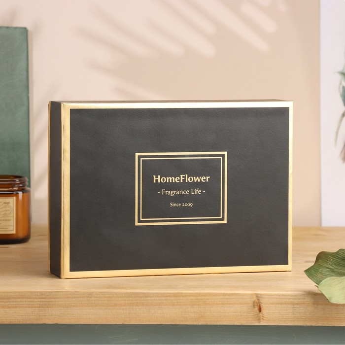 Набор свечей с диффузором Набор свечей с диффузором "Home Flower", хилтон, (2 свечи по 50 гр+ 1 диффузор 50 мл)