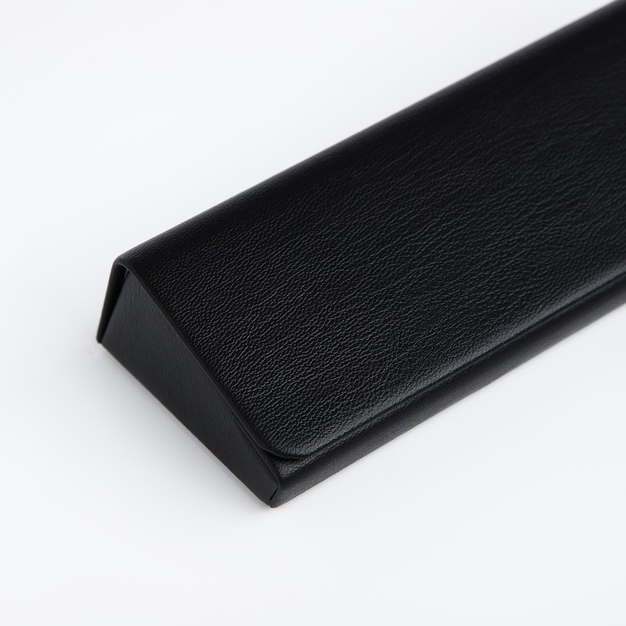 Футляр для очков на магните, длина 16,2 см, цвет чёрный Футляр для очков на магните, длина 16,2 см, цвет чёрный