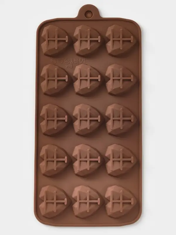 Форма для конфет и шоколада Доляна &laquo;Холодное сердце&raquo;, 20.5&times;10&times;1.5 см, 15 ячеек, силикон, коричневая