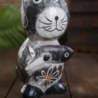 Сувенир дерево "Кошка с рыбкой" серая 8х15х17 см