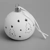 Ёлочный шар &laquo;Ёлки&raquo;, 9&times;9&times;9.8 см, 1 LED, керамика, от батареек LR44&times;2, свечение тёплое белое