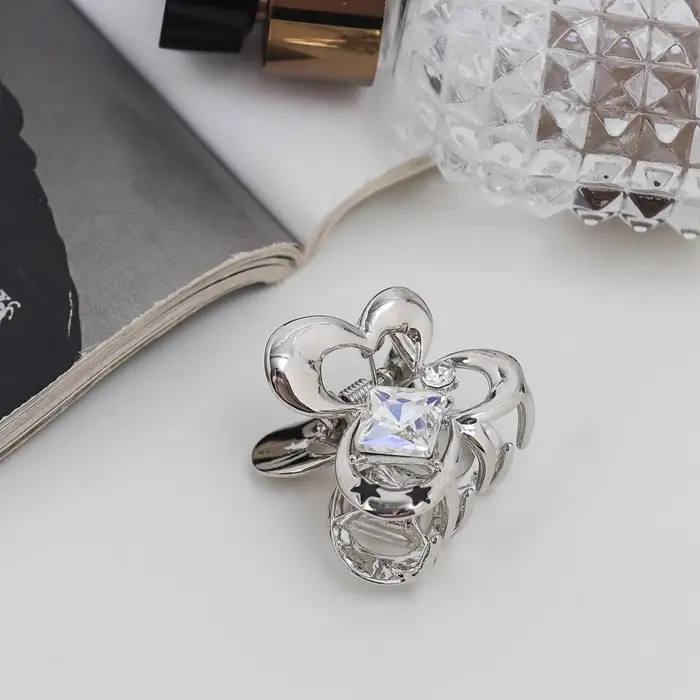 Крабик для волос &laquo;Эйвери стиль&raquo;, бабочка, 3 см, серебристый