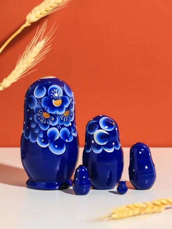 Матрёшка дерево &laquo;Клава&raquo;, голубое платье, 5-кукольная, 10.5-11.5 см