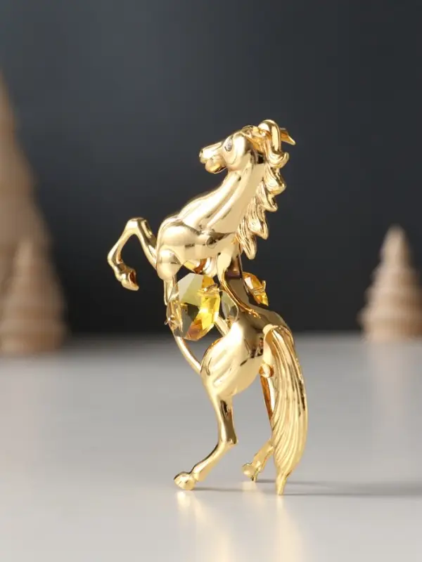 Сувенир Лошадь с 2-мя желтыми хрусталиками, 5,5х2х8 см. Сувенир Лошадь с 2-мя желтыми хрусталиками, 5,5х2х8 см.