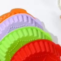 Форма для выпечки Доляна «Рифлёный круг. Звезда», силикон, 29×28 см, с ручками, цвет МИКС Форма для выпечки Доляна «Рифлёный круг. Звезда», силикон, 29×28 см, с ручками, цвет МИКС