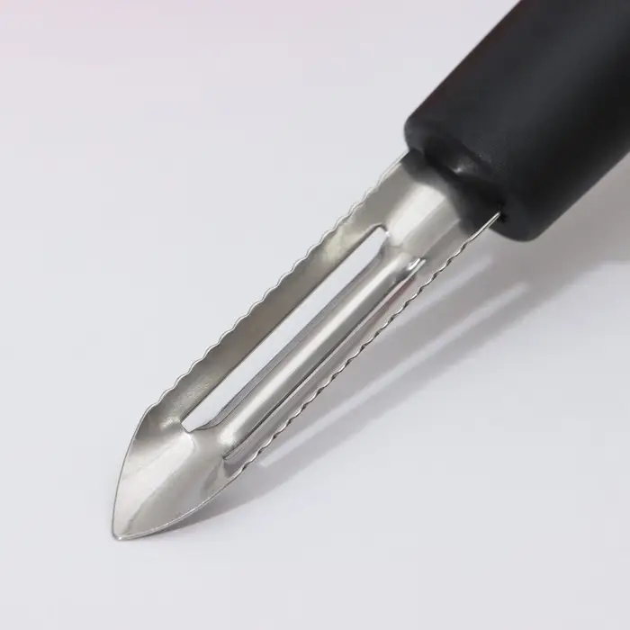 Овощечистка вертикальная Доляна «Чили», 18,5 см, цвет чёрный Овощечистка вертикальная Доляна «Чили», 18,5 см, цвет чёрный