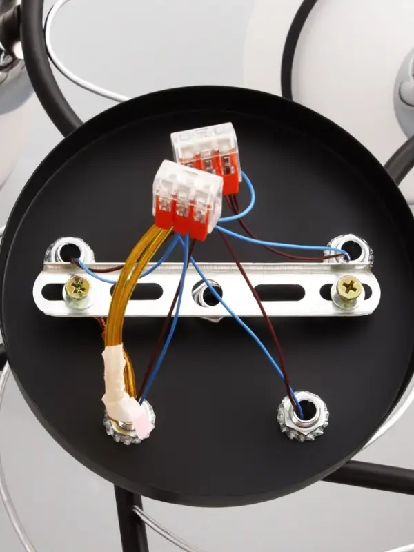 Люстра потолочная BayerLux &laquo;Лайма&raquo;, 5хЕ27, 40 Вт, черно-хромовый, 55&times;55&times;24 см