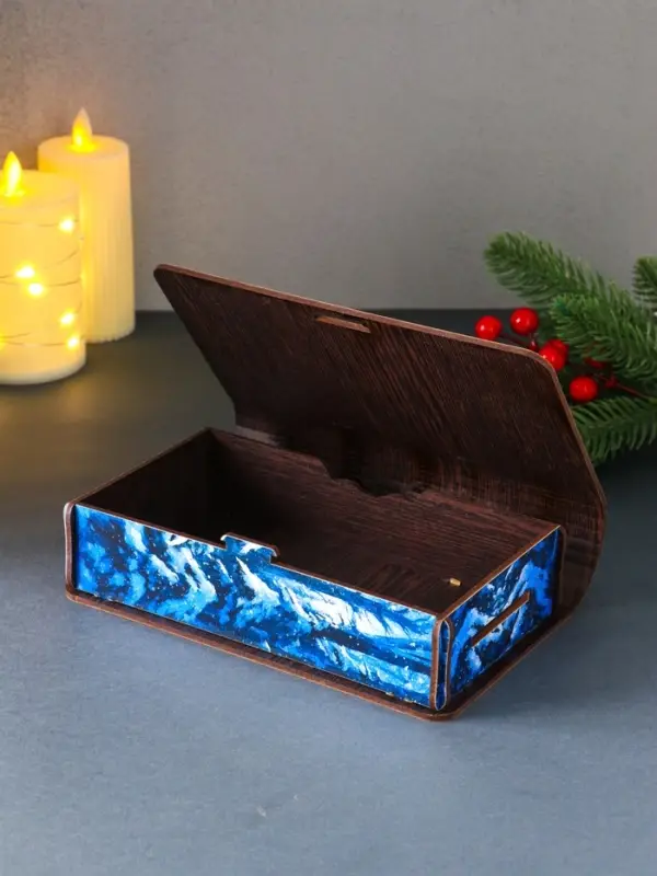 Книга-шкатулка новогодняя №3 "Три снегиря ".  19х13х5 см