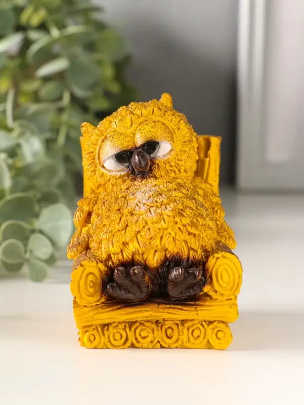 Сувенир Филин в кресле, 9х6х6,5 см