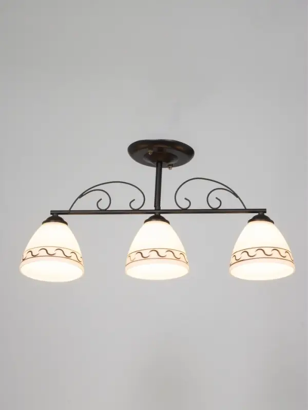 Люстра &laquo;Кинг&raquo; 3&times;40 Вт Е27 черный