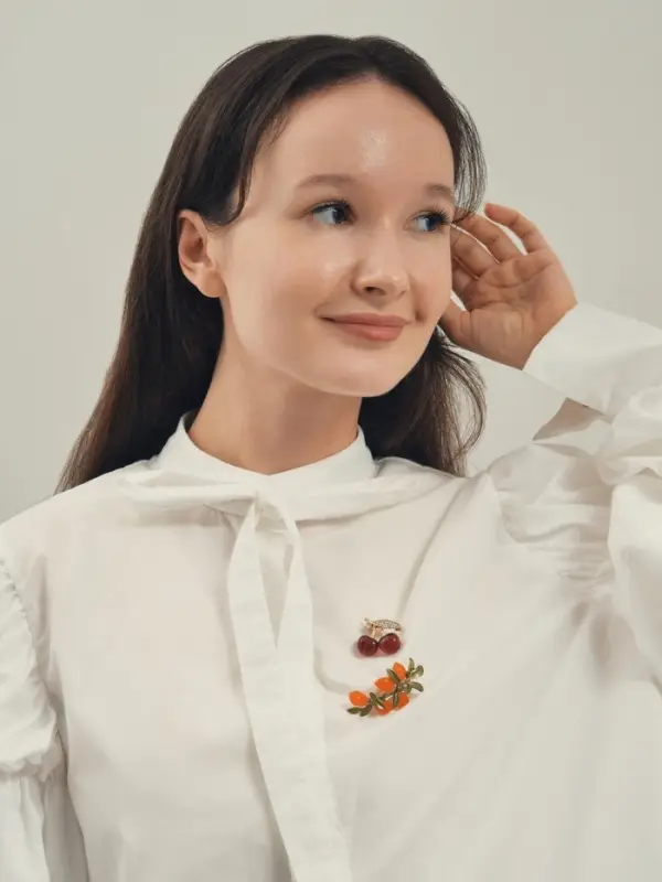 Брошь &laquo;Вишни&raquo;, наливные, красно-белая в золоте