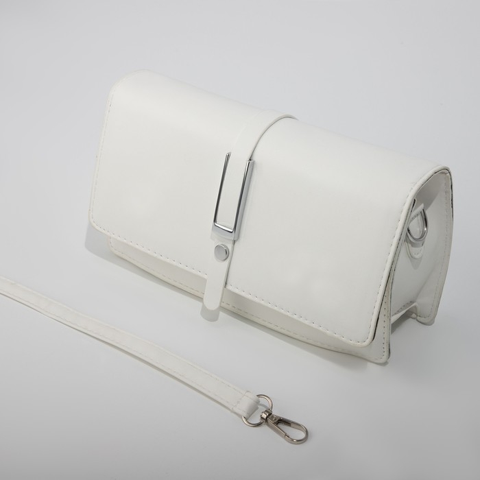 Сумка-мессенджер на клапане, цвет белый Сумка-мессенджер на клапане, цвет белый